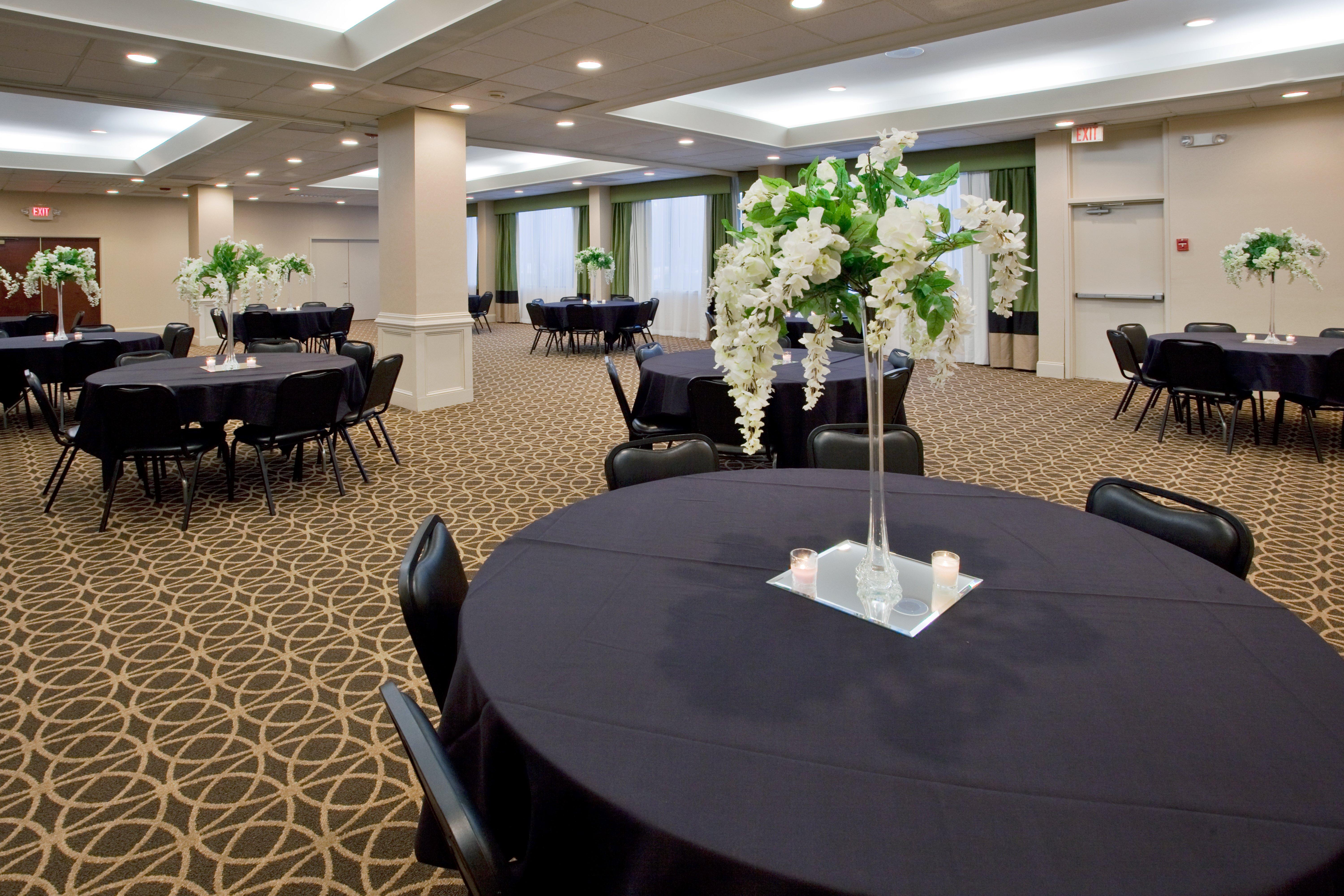 Doubletree By Hilton Raleigh Midtown, Nc Hotel Exterior photo